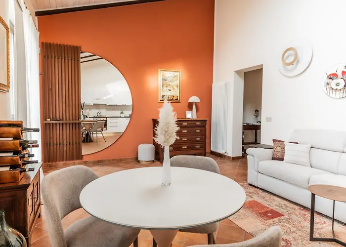 Casa Nizza D'oro Castelnuovo (Asti)